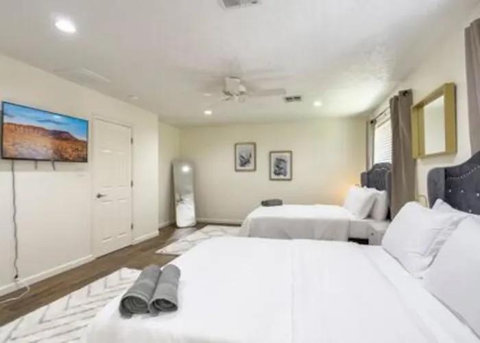 1710 N Sunset - Pool 7 Beds Parking Wifi Full Patio Foosball Holiday home Tempe