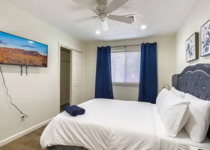 1710 N Sunset - Pool 7 Beds Parking Wifi Full Patio Foosball *