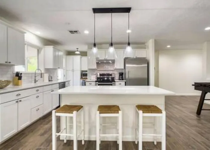 Holiday home 1710 N Sunset - Pool 7 Beds Parking Wifi Full Patio Foosball *