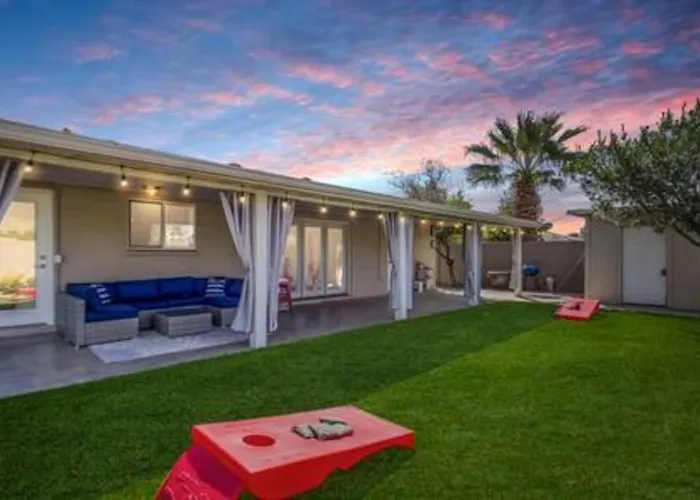 Holiday home 1710 N Sunset - Pool 7 Beds Parking Wifi Full Patio Foosball Tempe